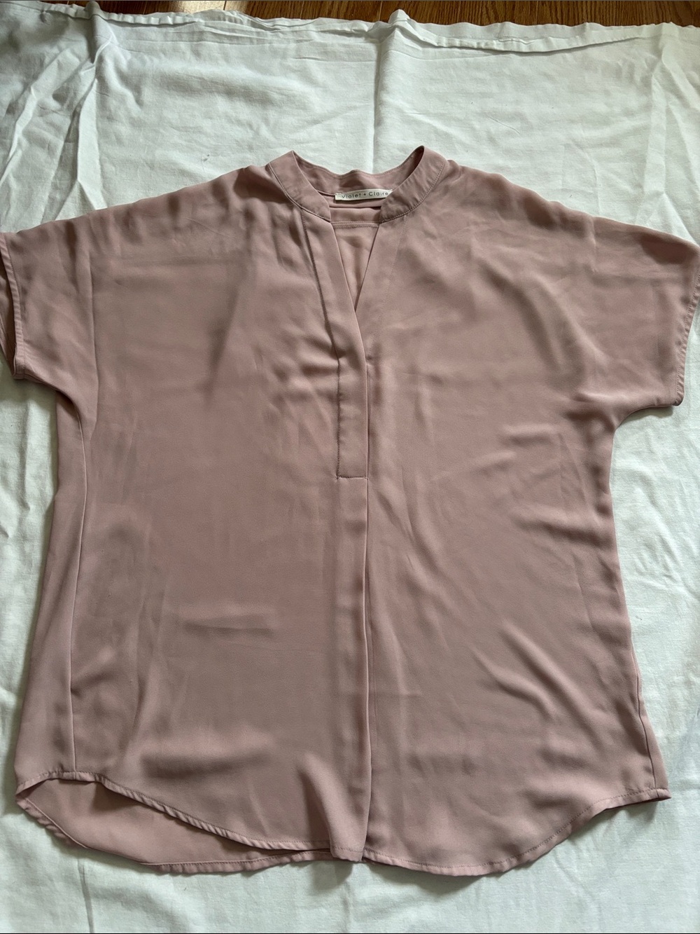 Violet & Claire Dusty Mauve Short Sleeve Split-Neck Blouse